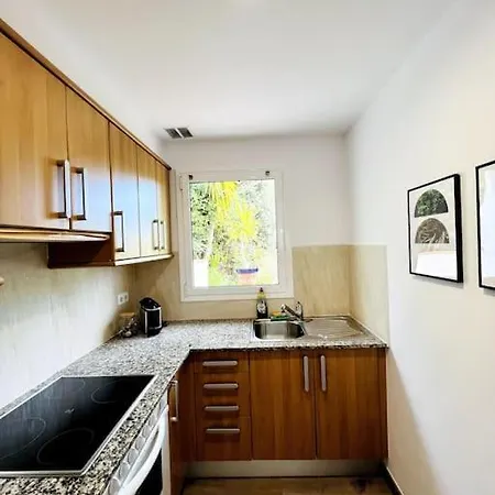 Apartmán Guest With Private Pool